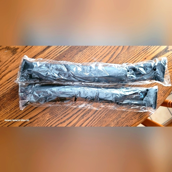 Seat Gap Fillers and Storage Pocket - Picture 1 of 3